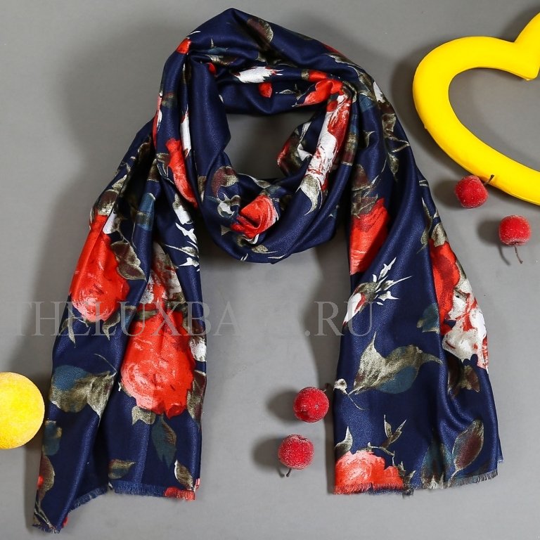 Палантин Poma Scarf P0001
